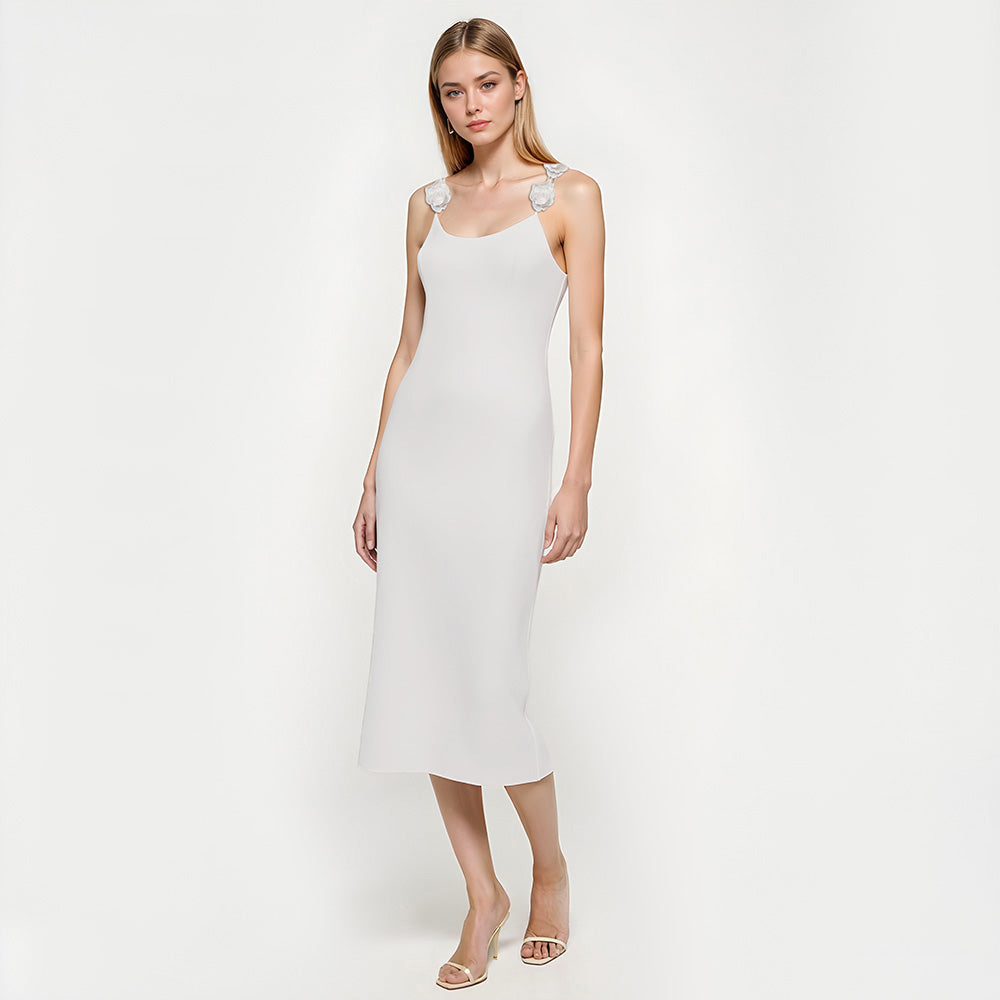 Violet | Elegant Öppen Rygg Midi Klänning med Blomdetaljer