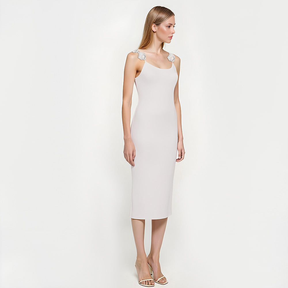 Violet | Elegant Öppen Rygg Midi Klänning med Blomdetaljer